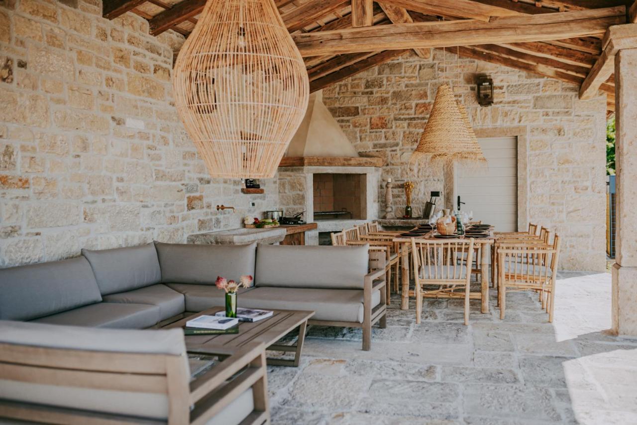 Luxury Estate With 6 Hectares Land Near Hilltop Town Motovun Kaldir Exterior foto