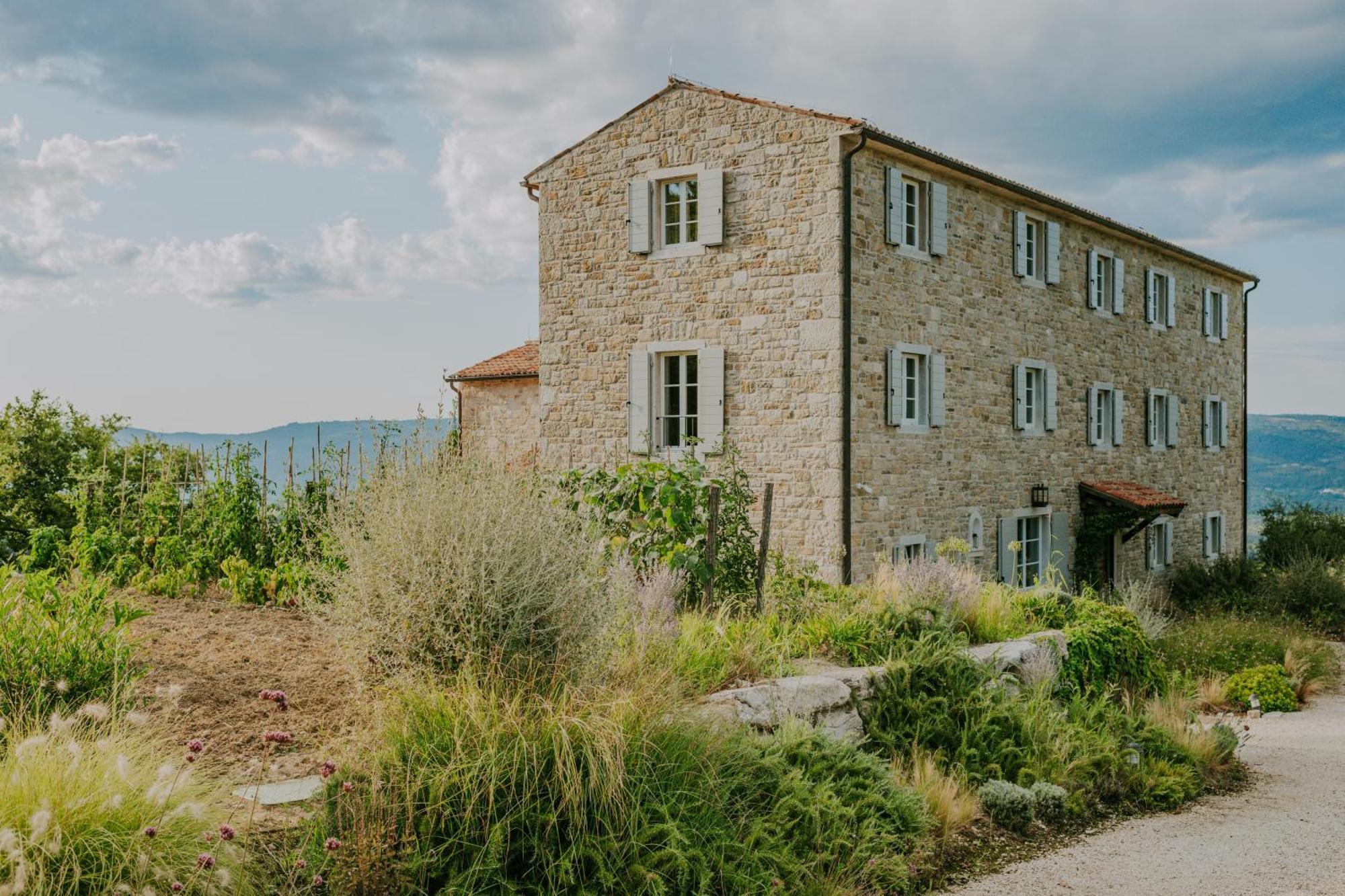 Luxury Estate With 6 Hectares Land Near Hilltop Town Motovun Kaldir Exterior foto