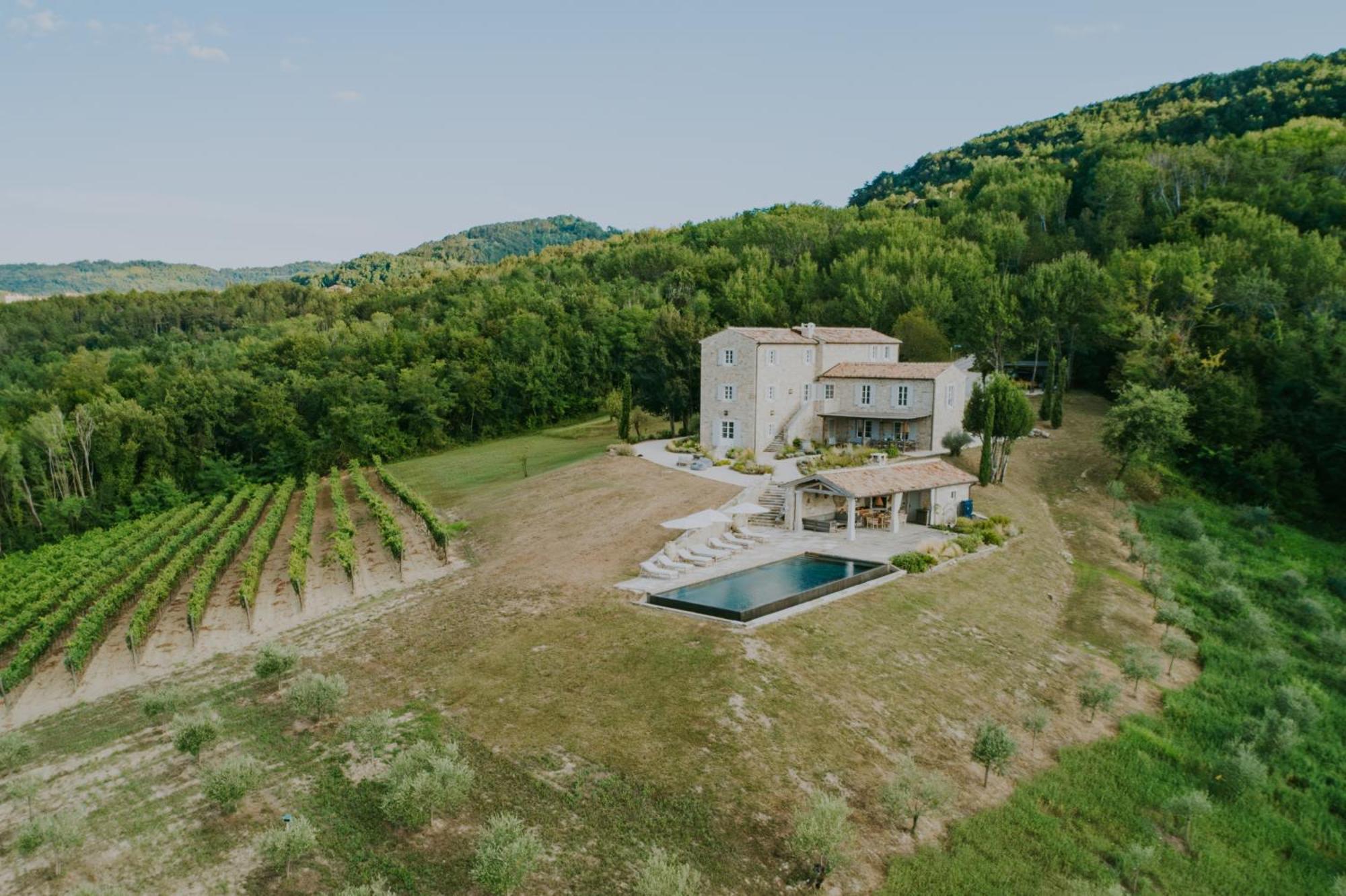 Luxury Estate With 6 Hectares Land Near Hilltop Town Motovun Kaldir Exterior foto